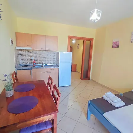 Lavender Apartahotel 4*